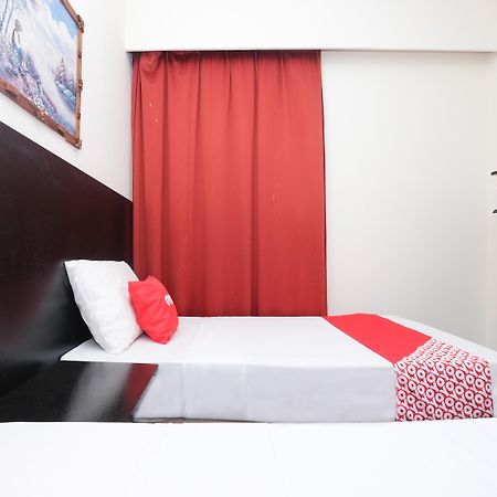 Hotel Sri Sutra - Sungai Buloh Petaling Jaya Luaran gambar
