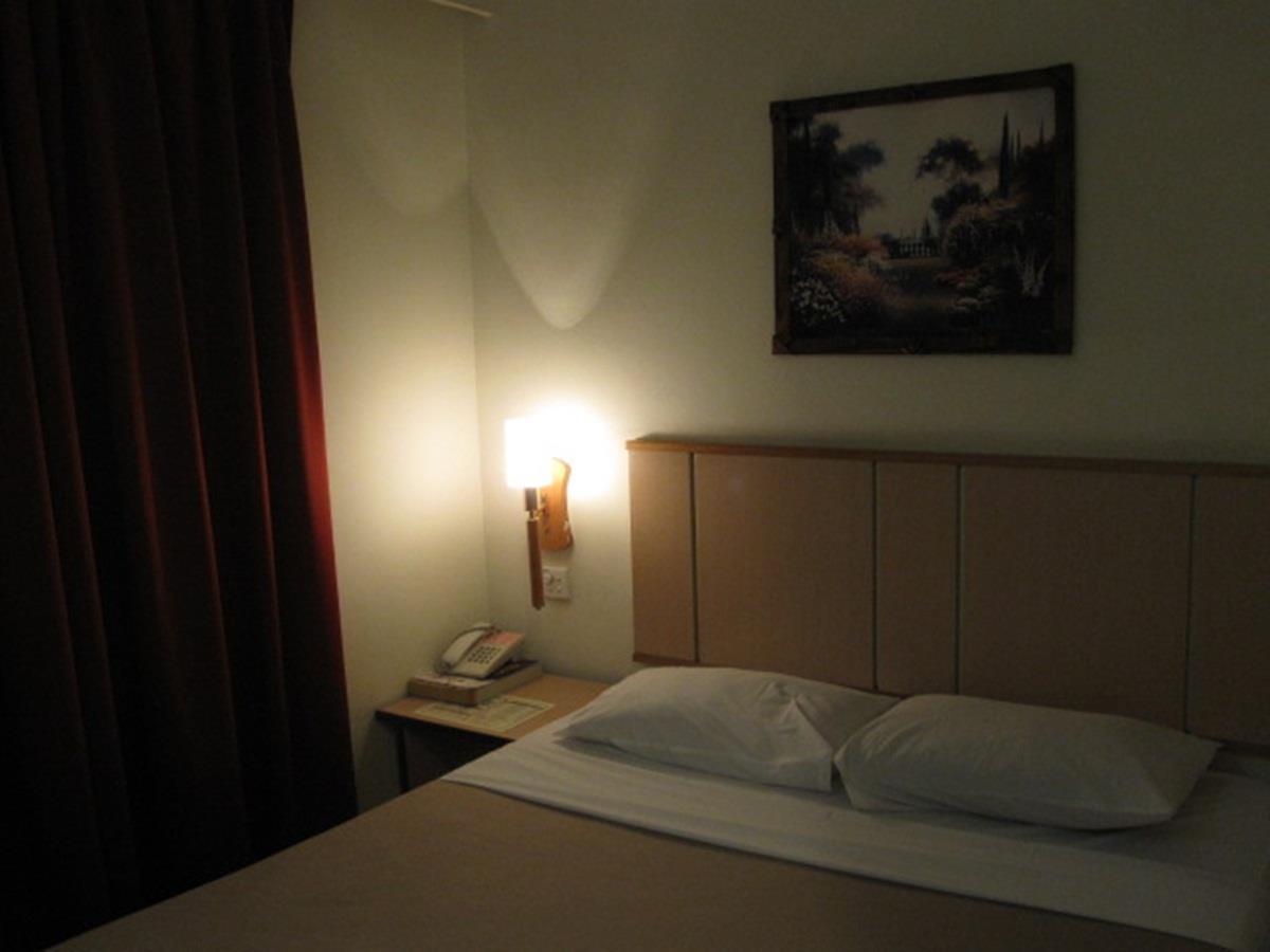 Hotel Sri Sutra - Sungai Buloh Petaling Jaya Luaran gambar